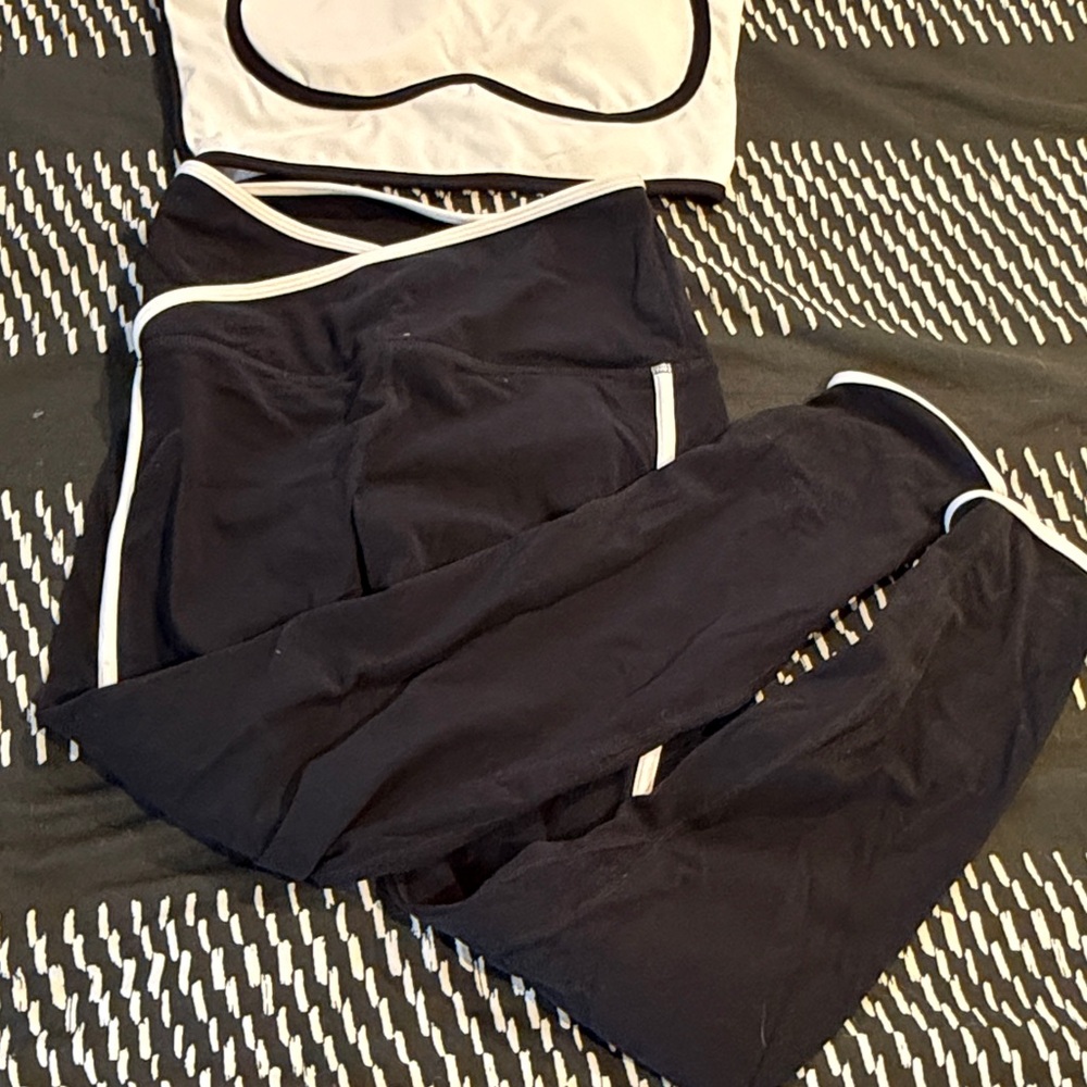 Glowmode leggings and Amazon top - Picture 3 of 3